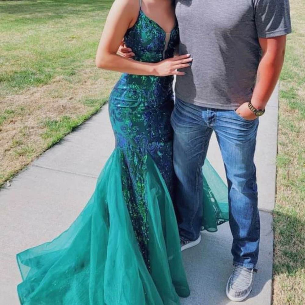 Ellie Wilde Mermaid Dress, blue and green sequin
